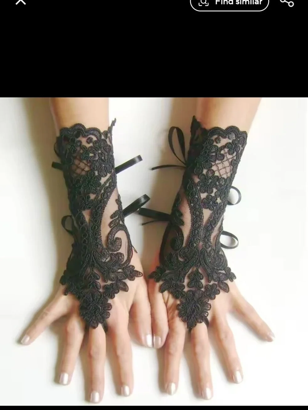 nwot Lace Fingerless Gloves with Floral Appliqué